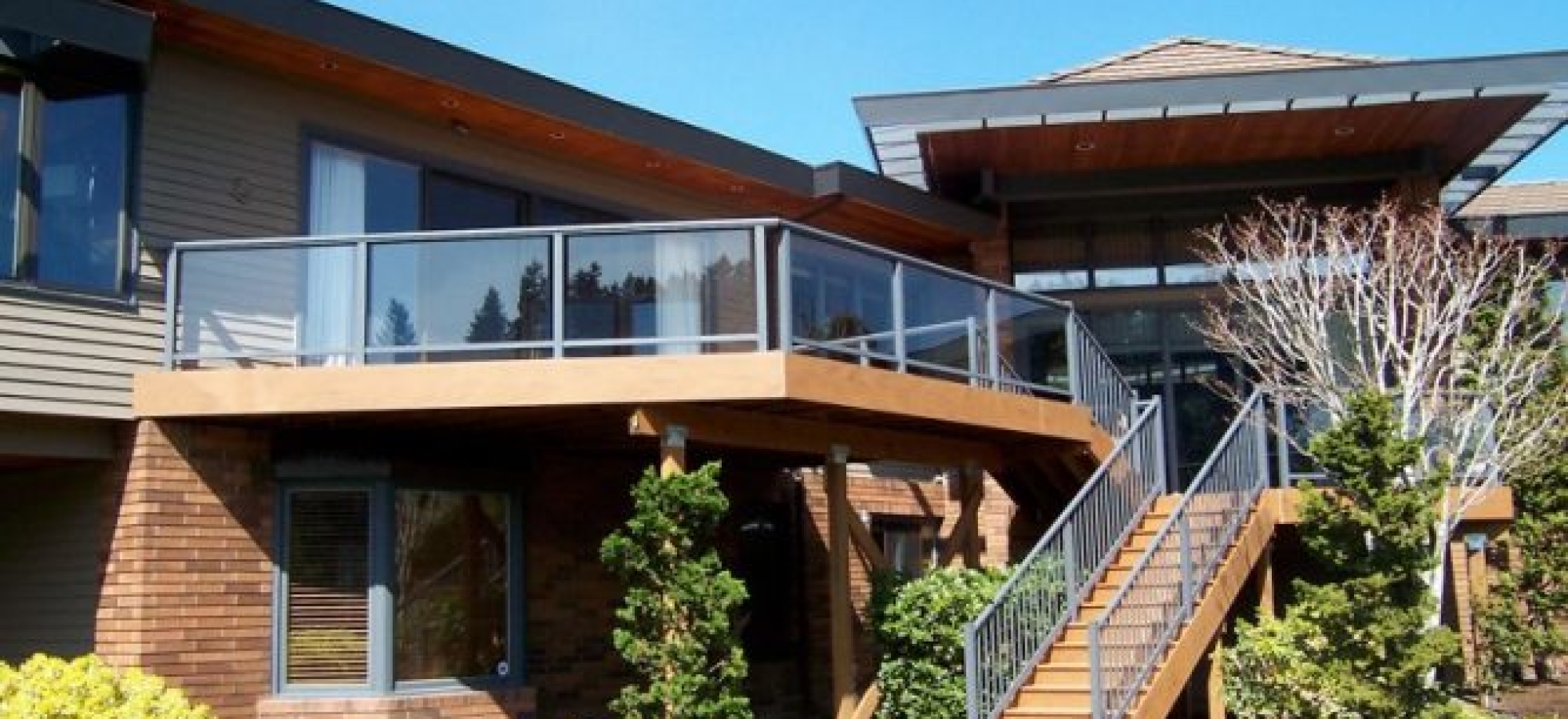 Showcase: TR100 Custom Color Glass Railing - Cable Railing Portland Oregon